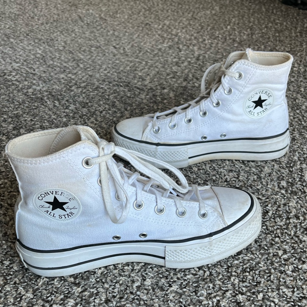 Converse Chuck Taylor Trainers Womens 8 White High Top Shoes Hipster Skater Alt - Picture 2 of 6